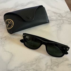 Ray-Ban RB2132 NEW WAYFARER Black Crystal Green Sunglasses